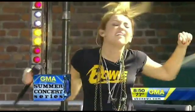 bscap0704 - Good Morning America Robot