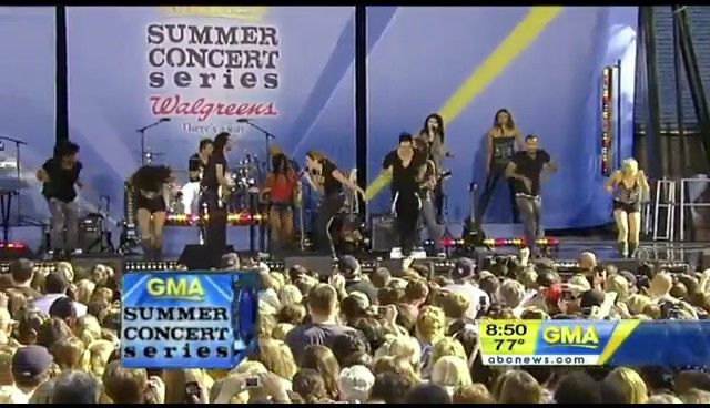 bscap0714 - Good Morning America Robot