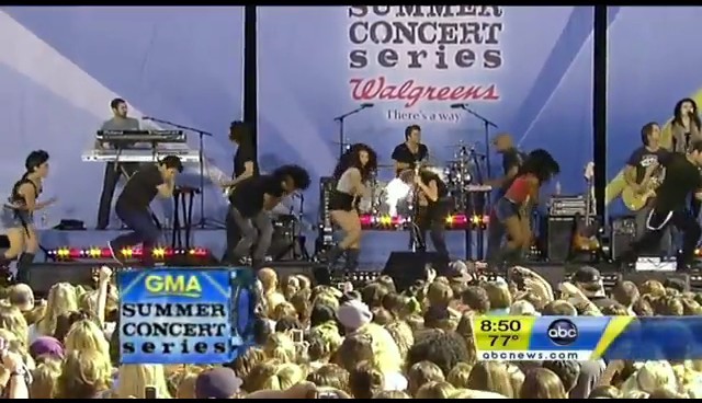 bscap0723 - Good Morning America Robot