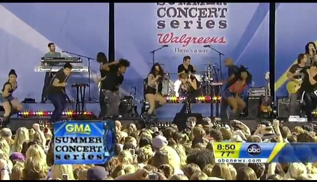 bscap0724 - Good Morning America Robot