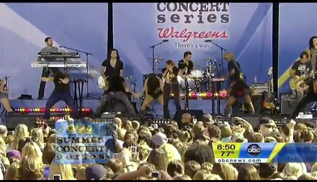 bscap0727 - Good Morning America Robot