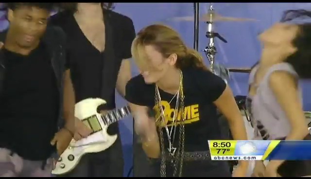 bscap0734 - Good Morning America Robot