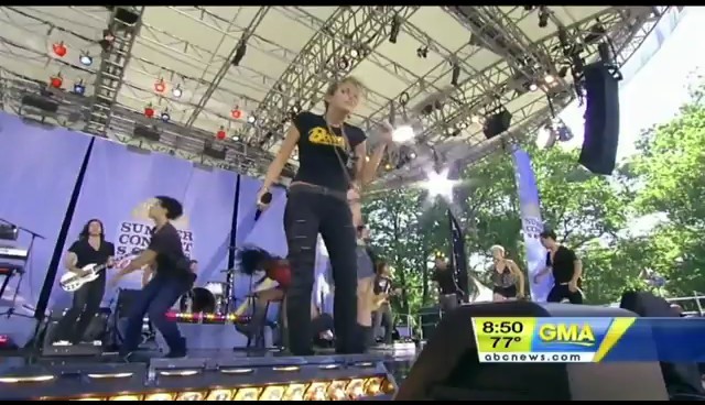 bscap0746 - Good Morning America Robot