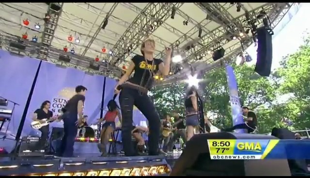 bscap0747 - Good Morning America Robot