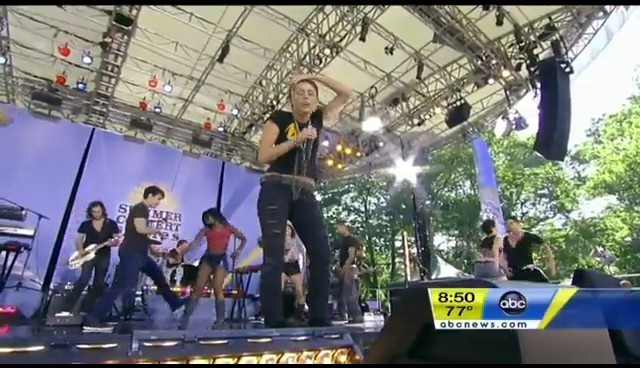 bscap0753 - Good Morning America Robot