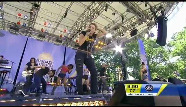 bscap0754 - Good Morning America Robot