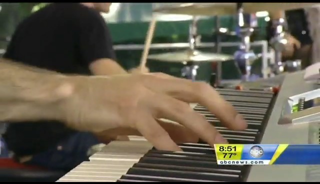 bscap0765 - Good Morning America Robot