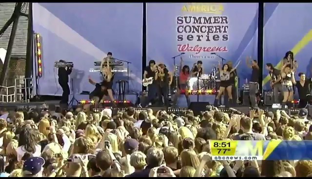 bscap0766 - Good Morning America Robot