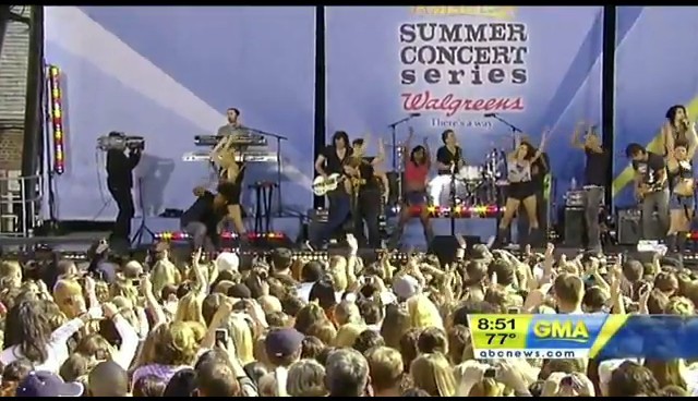 bscap0771 - Good Morning America Robot