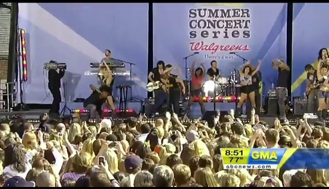 bscap0772 - Good Morning America Robot