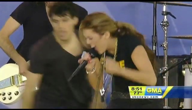 bscap0777 - Good Morning America Robot