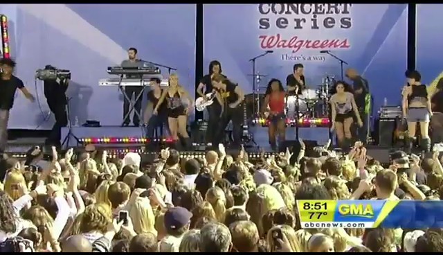 bscap0778 - Good Morning America Robot