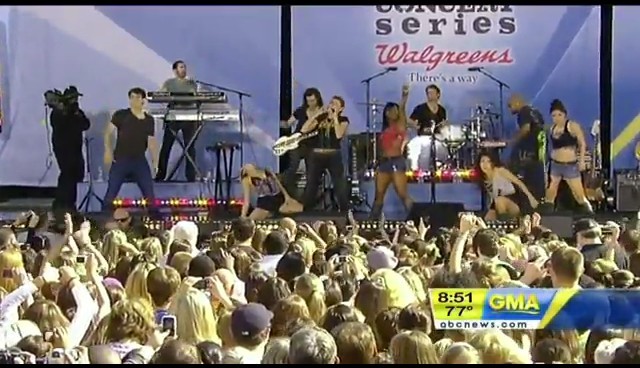 bscap0780 - Good Morning America Robot