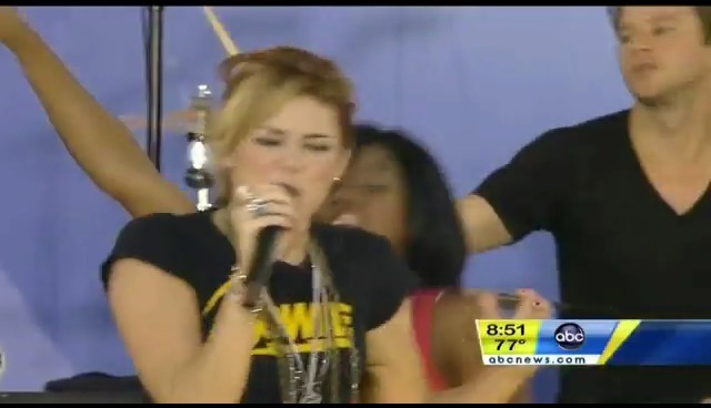 bscap0787 - Good Morning America Robot