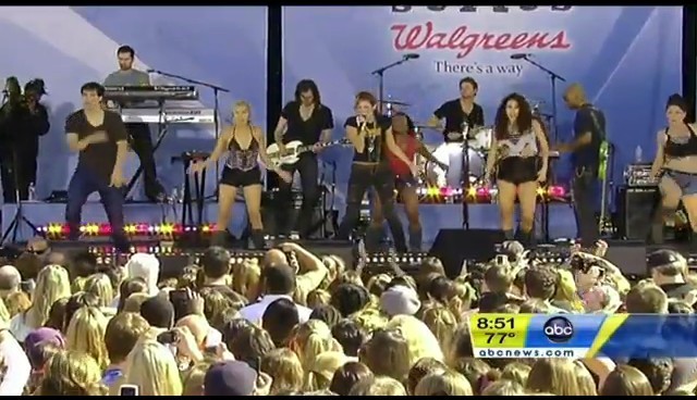 bscap0789 - Good Morning America Robot