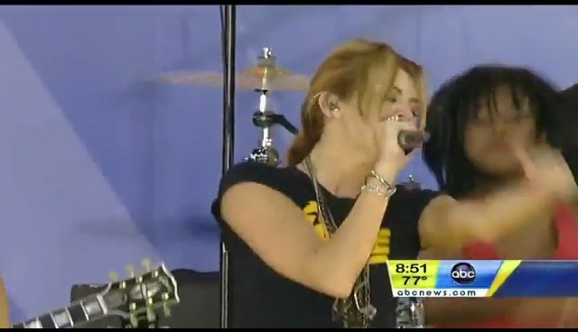 bscap0793 - Good Morning America Robot