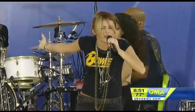 bscap0801 - Good Morning America Robot