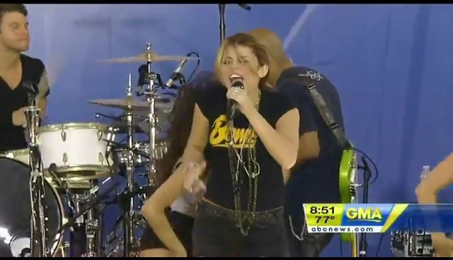 bscap0805 - Good Morning America Robot