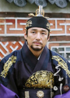 20735489_VIHPFHOHW - regele sukjong