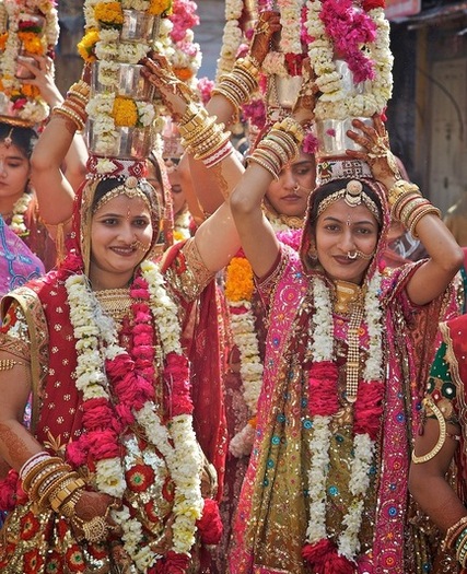 Gangaur-Udaipur-29 martie - Principalele sarbatori si festivaluri indiene