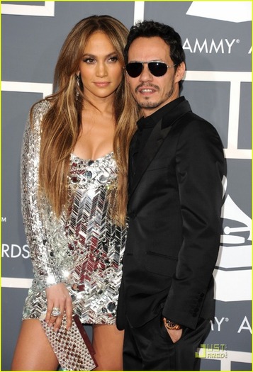 jennifer-lopez-2011-grammys-05