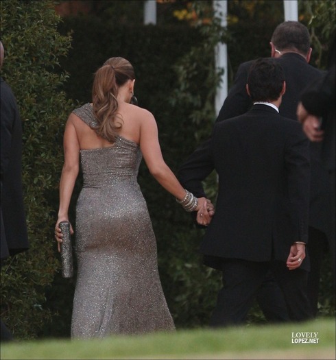 Jennifer-Lopez-attending-Brad-Grey-s-Wedding-jennifer-lopez-21126422-1589-1700 - Jennifer Lopez