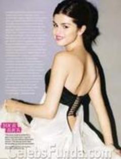 34784452_UNYZYSMJZ - selena gomez