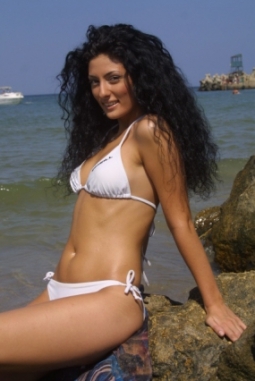 claudia_pavel__nu_sunt_genul_care_sa_mearga_la_birou_mar_termina_psihic_ - claudia pavel