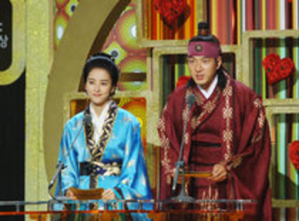 30419020_CPTQQSPNL - Legendele palatului Printul Jumong