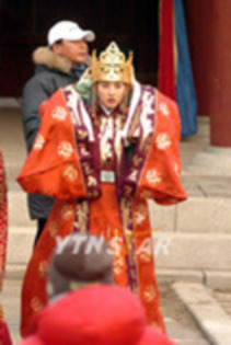 31269211_KFTVJZATU - Legendele palatului Printul Jumong