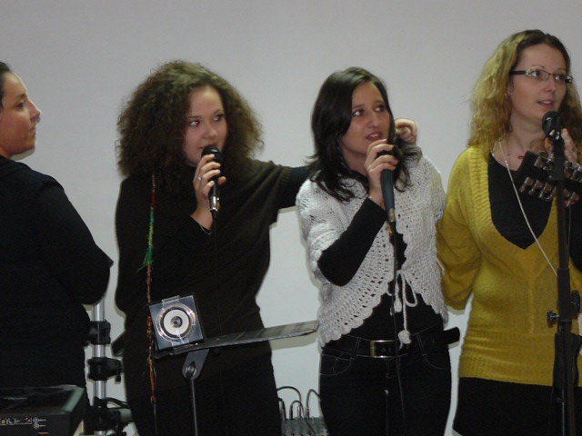 bnvbnm (123) - Alina Dinca de la romanii au talent