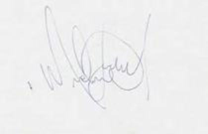 34799479_VWYQETRAL - Autografe