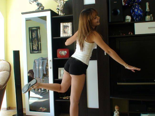 KODOVUVBPGXSDQBMOBC - Monica Merisan