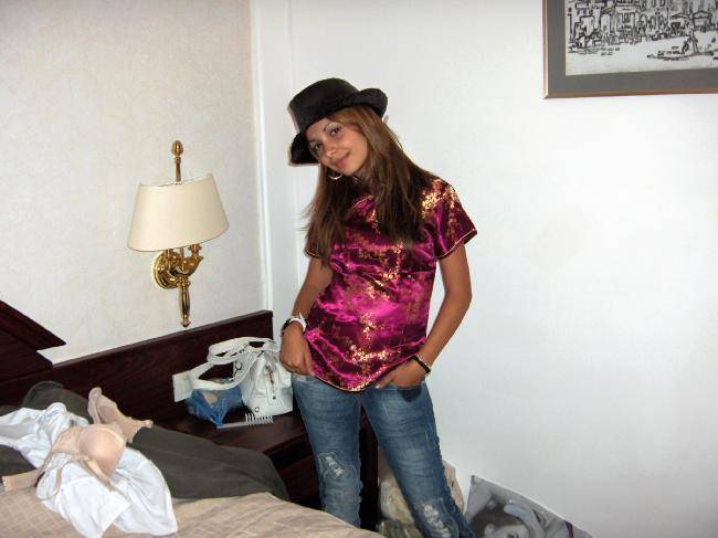 QNBBHBTGCUMNHGRGVWJ - Monica Merisan