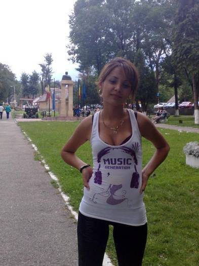 TJVHJMWEBYXHKSVOZBO - Monica Merisan