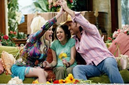 normal_a034 - Hannah Montana Season 1 - Episode 16 - Good Golly Miss Dolly