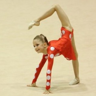 livia-harcan-foto-de-valeriu-sprintu-249x249 - Gimnastica Ritmica