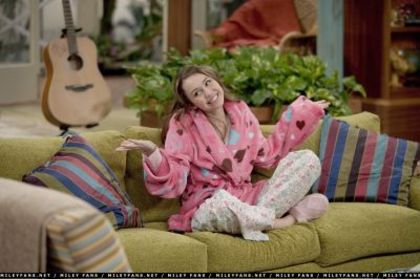 normal_2x05IAMHannahHearMeCroak14 - Hannah Montana Season 2 - Episode 5 - I Am Hannah Hear Me Croak