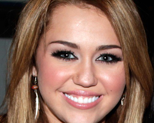 33850391_UVCEALIVZ - sweety miley cyrus