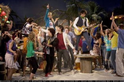 normal_2x16MeAndMrJonas16 - Hannah Montana Season 2 - Episode 16 - Me And Mr Jonas And Mr Jonas And Mr Jonas