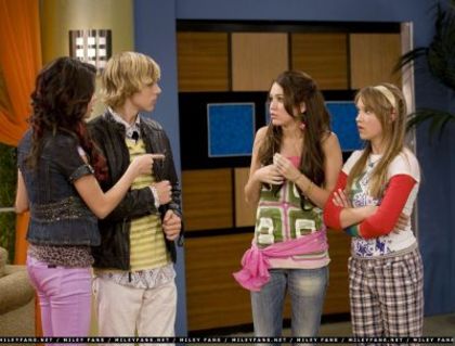 normal_2x18ThatsWhatFriendsAreFor16 - Hannah Montana Season 2 - Episode 18 - Thats What Friends Are For