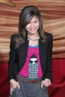 images (2) - zendaya coleman