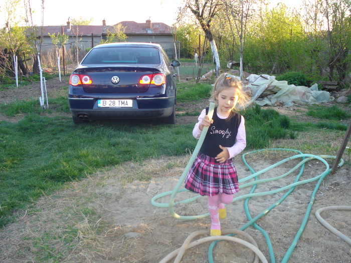 S-A STRICAT MICROFONUL:))