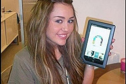 RareMileyPad - Poze personale din 2009 sau mai vechi cu Miley Cyrus