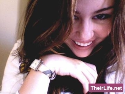 001%7E14 - Poze personale din 2009 sau mai vechi cu Miley Cyrus