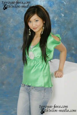 33273656_REFXORMQW - Brenda Song photoshoort5