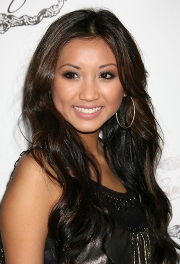 33277342_FHOBLGGUC - Brenda song zara terez winters pring collection west coast launch