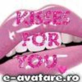 avatare_gratuite_130180283446b5bd4240a3a9_22019078 - buze sexy