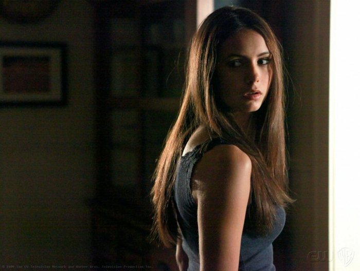 Elena-Gilbert-elena-gilbert-8212084-800-604