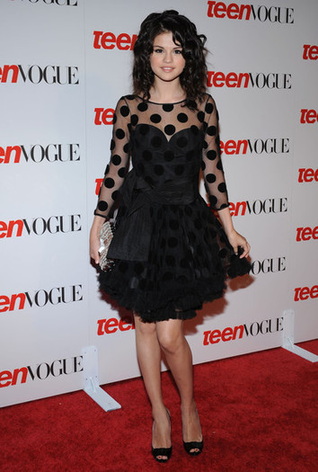 Selena+Gomez+6th+Annual+Teen+Vogue+Party+DtStoxgEOkLl - selena